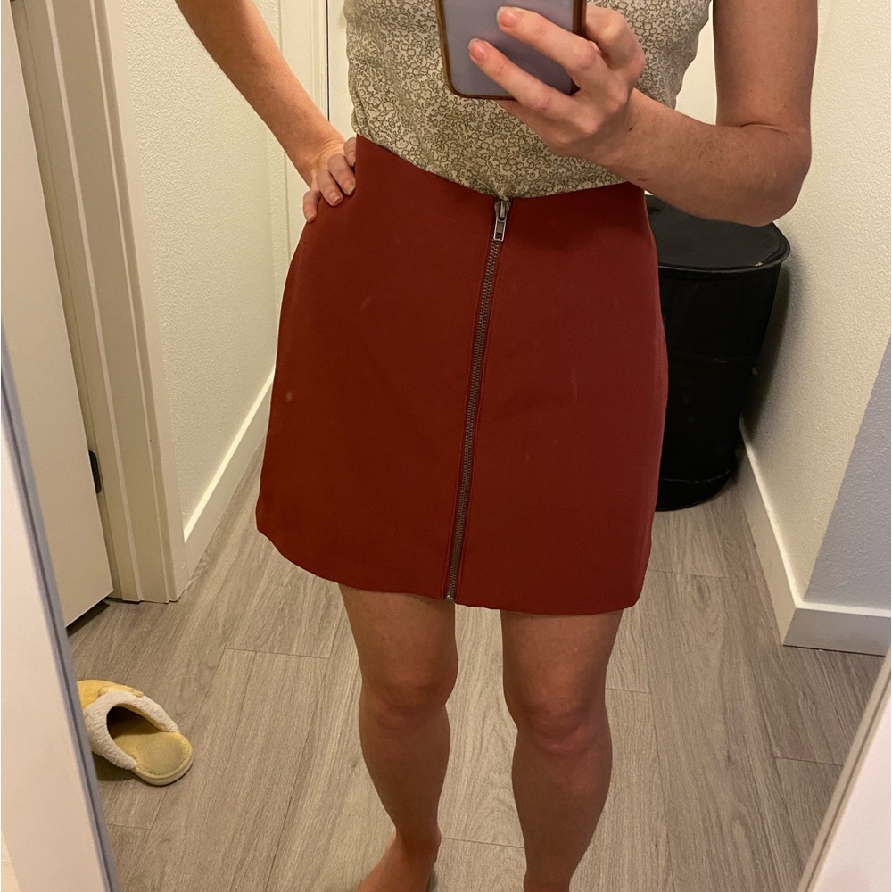 Burgundy zip-up mini skirt